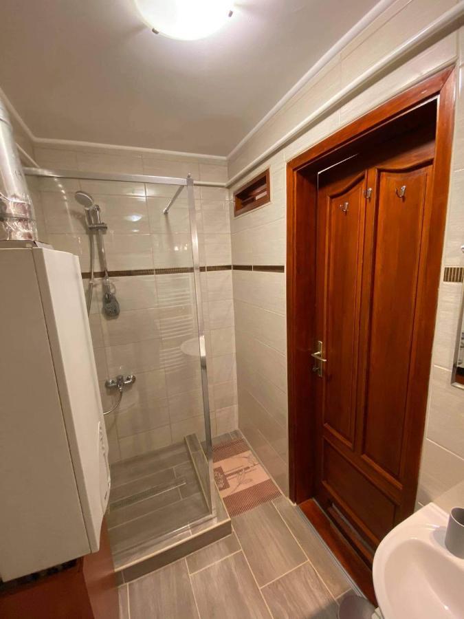 Hellasz Apartman Гюла Екстериор снимка