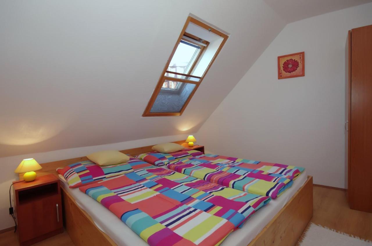 Hellasz Apartman Гюла Екстериор снимка