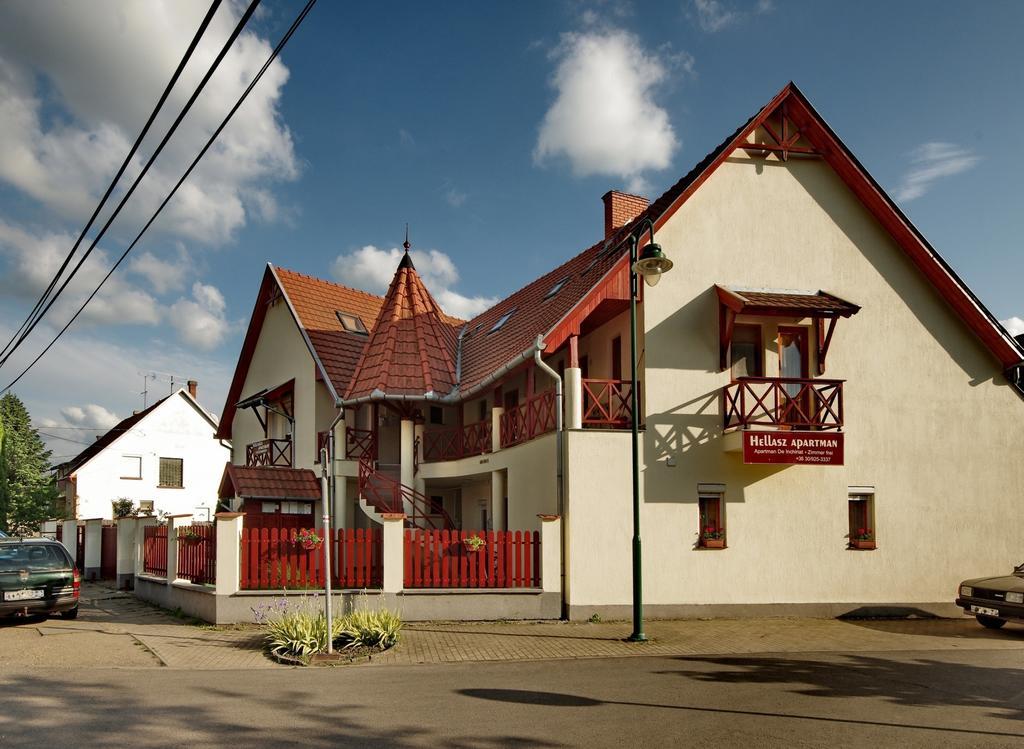 Hellasz Apartman Гюла Екстериор снимка