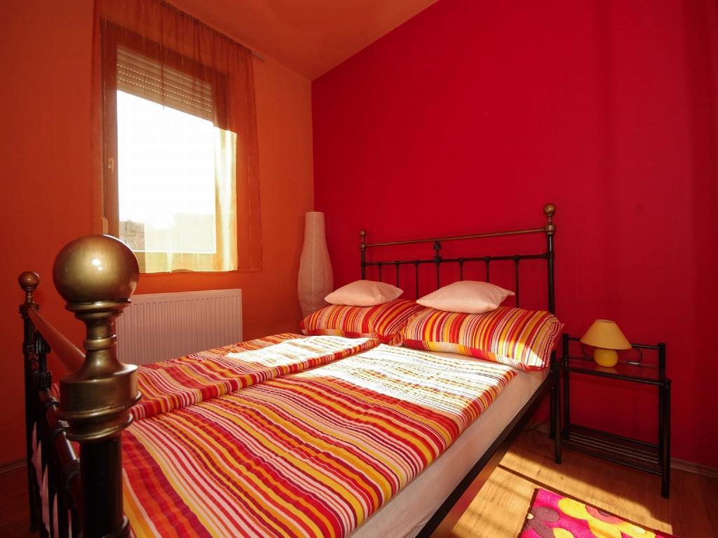 Hellasz Apartman Гюла Екстериор снимка